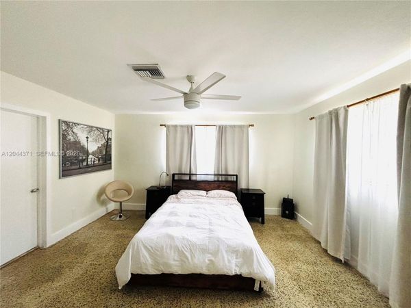 Unit B, North Miami Beach, FL 33162