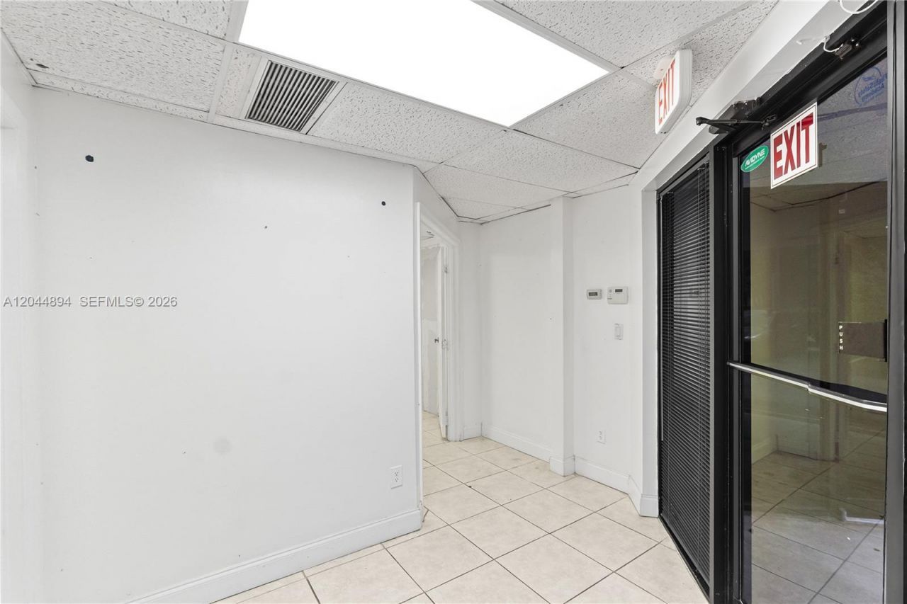 10297 NW 46th St , Unit 1A, Sunrise, FL 33351 Photo