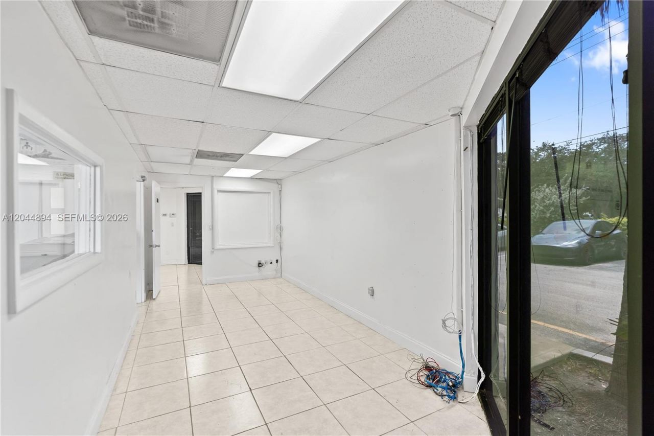 10297 NW 46th St , Unit 1A, Sunrise, FL 33351 Photo