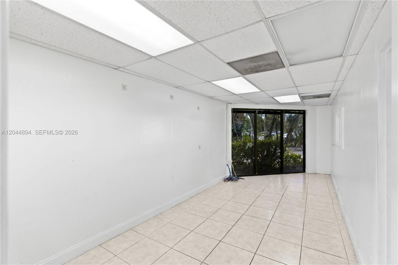 10297 NW 46th St , Unit 1A, Sunrise, FL 33351 Photo