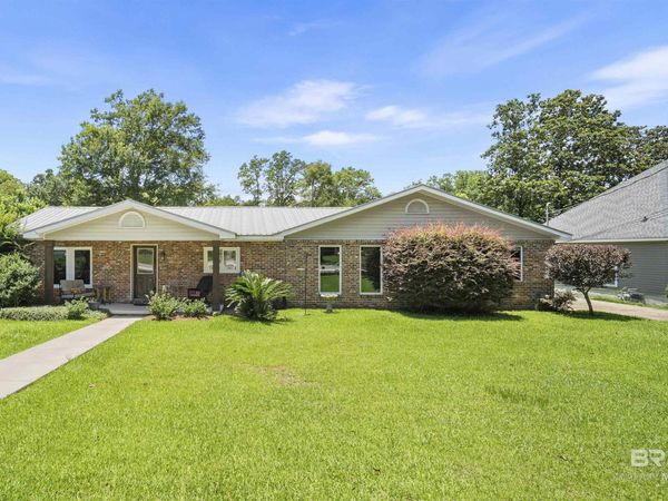 1615 Fifth Street, Daphne, AL 36526