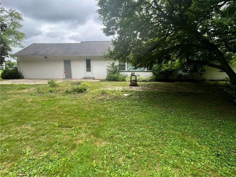 2569 Johnnycake Road SE, Warren, OH 44484 Photo 4