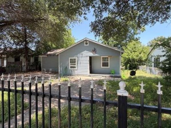 3717 Childress Street, Fort Worth, TX 76119