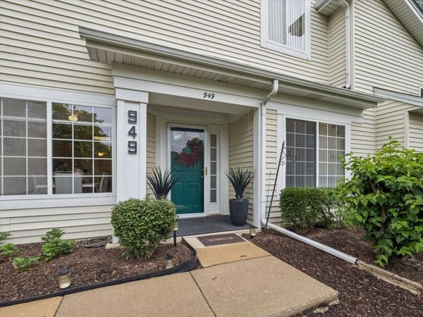 949 Charlela Lane , Elk Grove Village, IL 60007