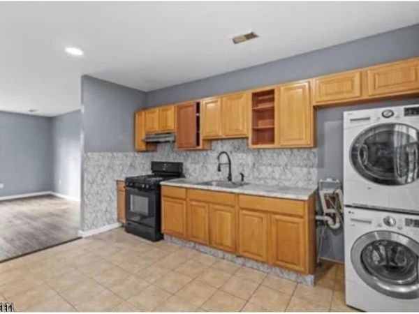 132 E Main St, Unit 2, Paterson, NJ 07522