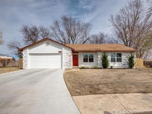 900 W Madison Street , Broken Arrow, OK 74012