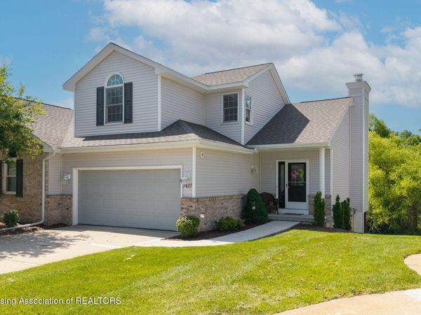 7427 Golf Gate Drive, Lansing, MI 48917