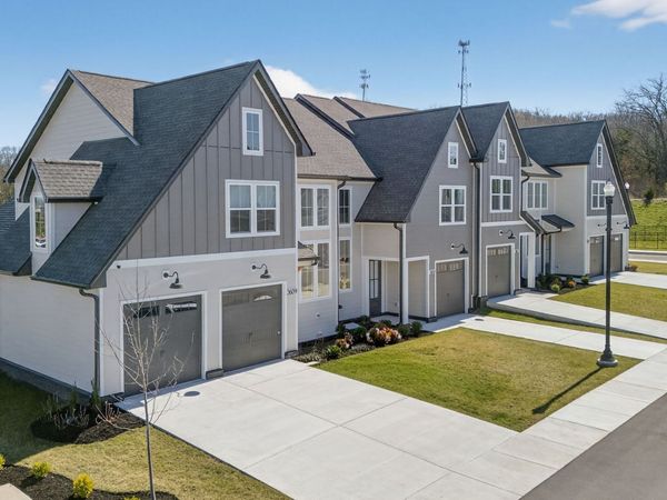 318 Panther Dr , Murfreesboro, TN 37127
