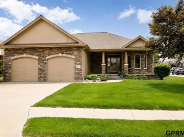 18419 Izard Circle, Elkhorn, NE 68022