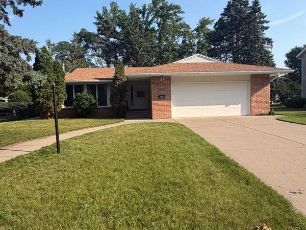 1105 23rd Avenue N, Saint Cloud, MN 56303