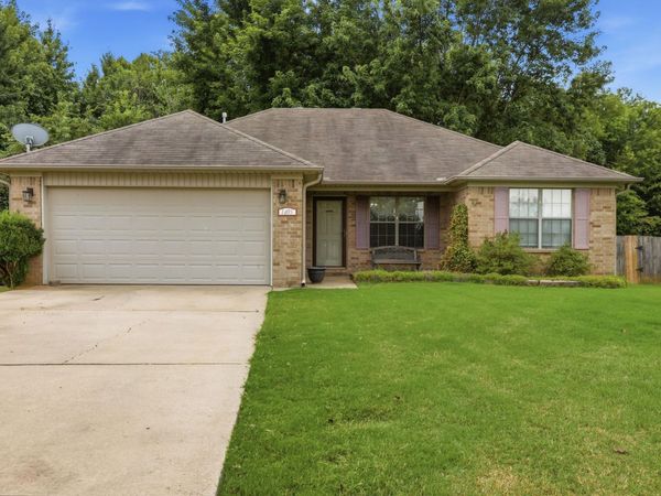 1605 Jackson Drive , Conway, AR 72032