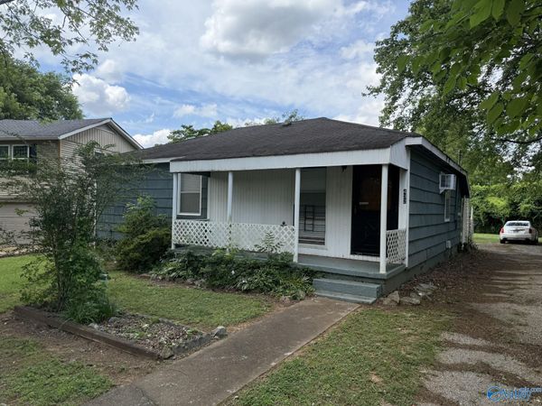 432 S South Plymouth Road NW, Huntsville, AL 35811