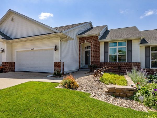 2665 Hunter's Ridge Road , Marion, IA 52302