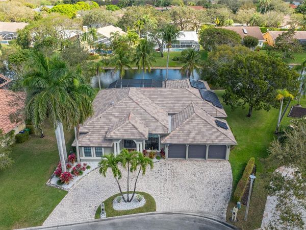 4903 NW 101st Avenue, Coral Springs, FL 33076