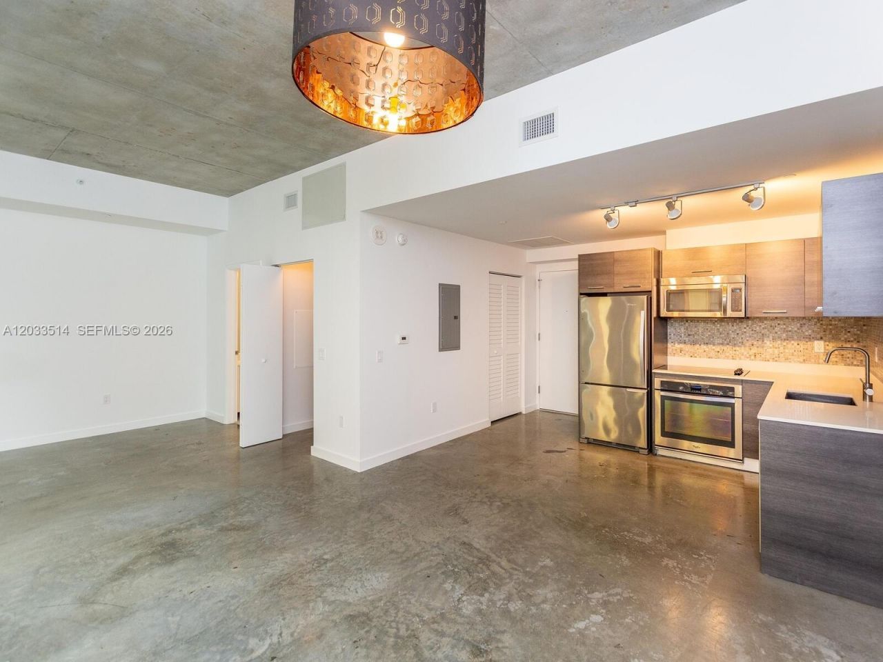 151 SE 1st St , Unit 807, Miami, FL 33131 Photo