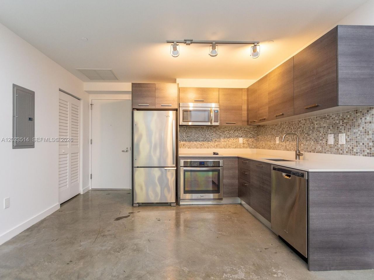151 SE 1st St , Unit 807, Miami, FL 33131 Photo