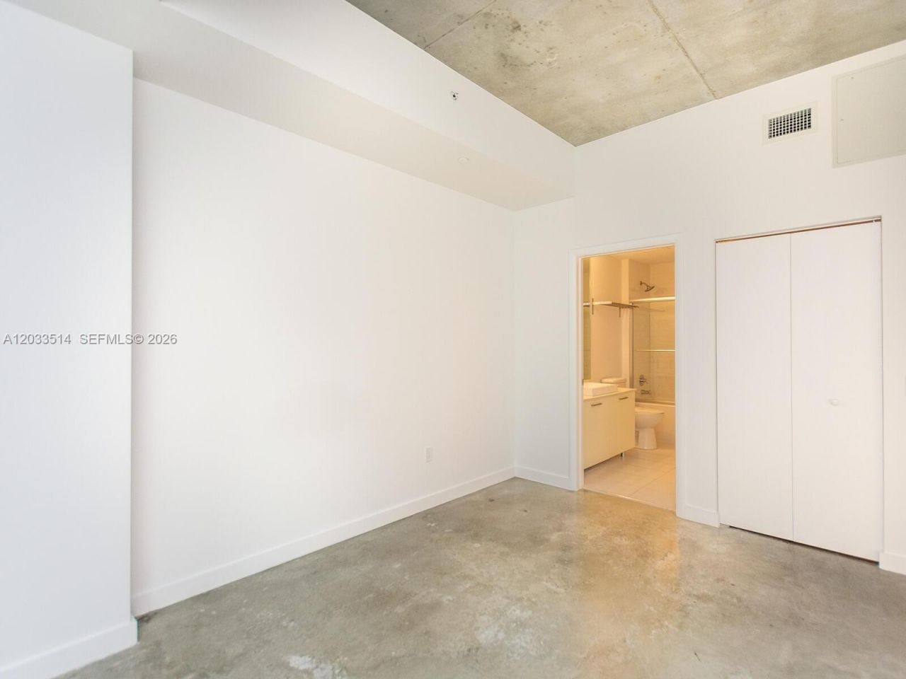 151 SE 1st St , Unit 807, Miami, FL 33131 Photo