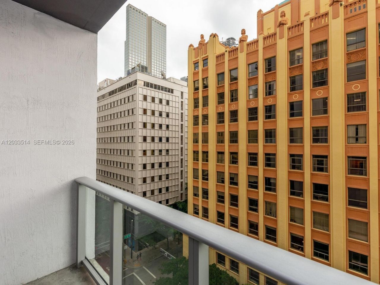 151 SE 1st St , Unit 807, Miami, FL 33131 Photo