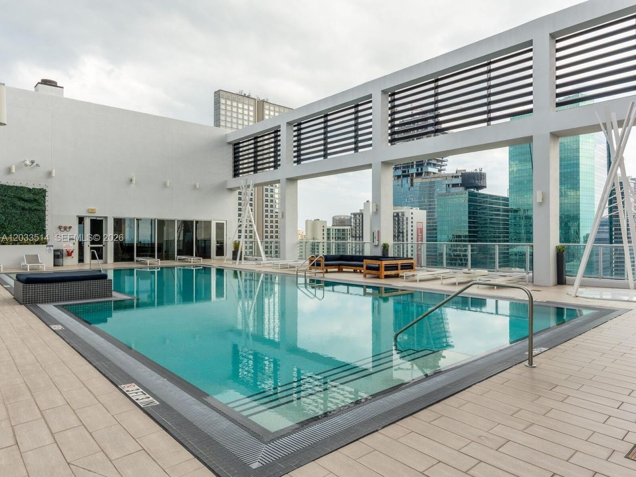 151 SE 1st St , Unit 807, Miami, FL 33131 Photo