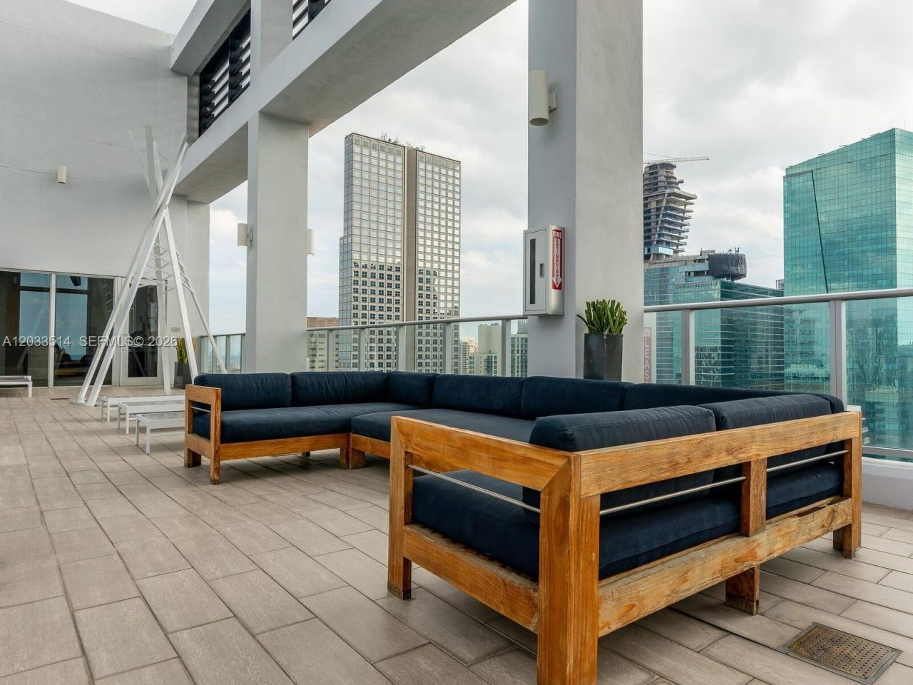 151 SE 1st St , Unit 807, Miami, FL 33131 Photo