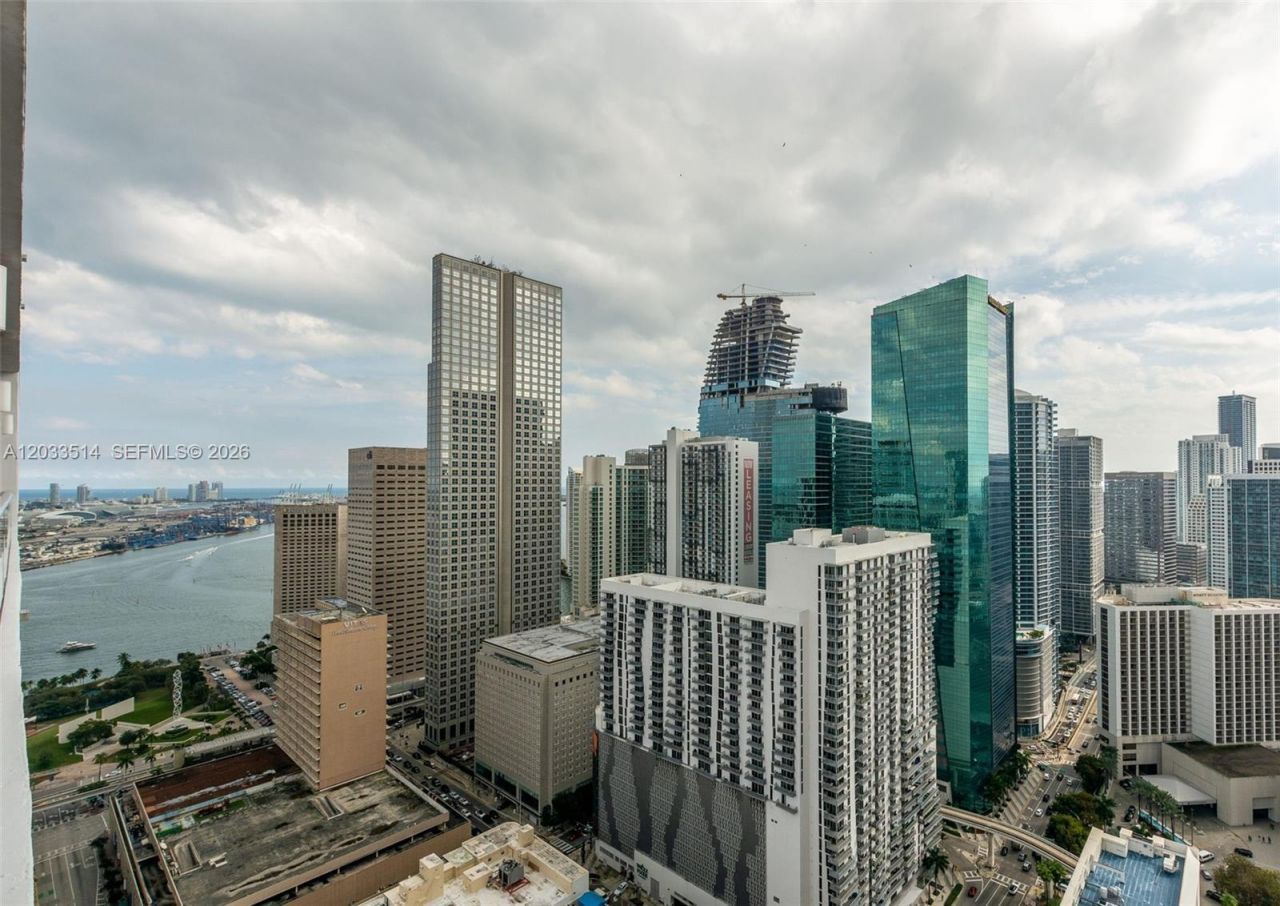 151 SE 1st St , Unit 807, Miami, FL 33131 Photo