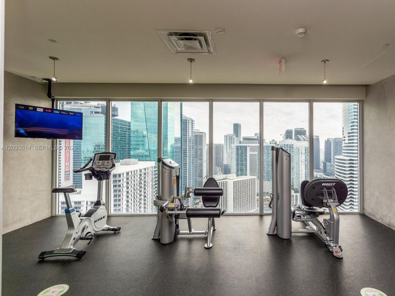 151 SE 1st St , Unit 807, Miami, FL 33131 Photo