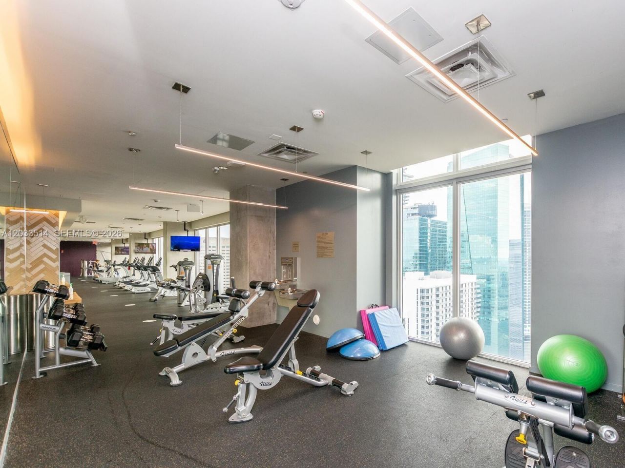 151 SE 1st St , Unit 807, Miami, FL 33131 Photo