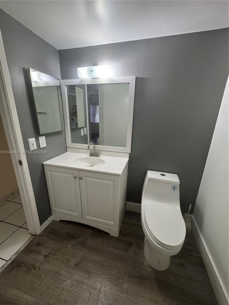 9429 Fontainebleau Blvd, Unit 105-33, Miami, FL 33172 Photo