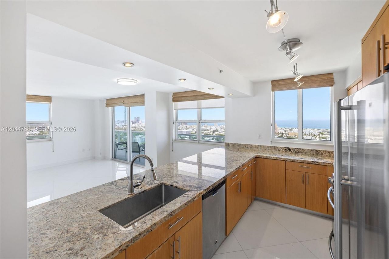 650 West Ave , Unit 2912, Miami Beach, FL 33139 Photo