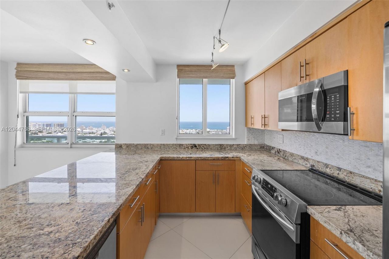 650 West Ave , Unit 2912, Miami Beach, FL 33139 Photo