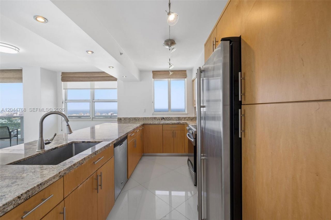 650 West Ave , Unit 2912, Miami Beach, FL 33139 Photo