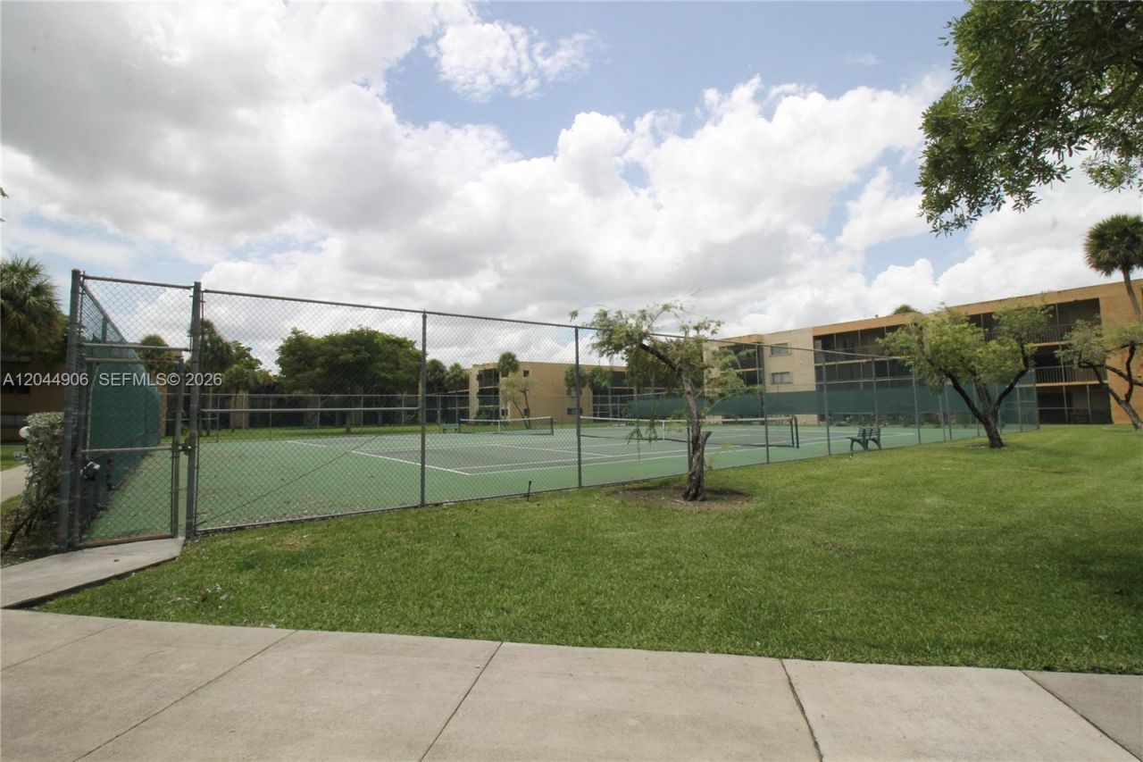 8415 SW 107th Ave, Unit 359W, Miami, FL 33173 Photo