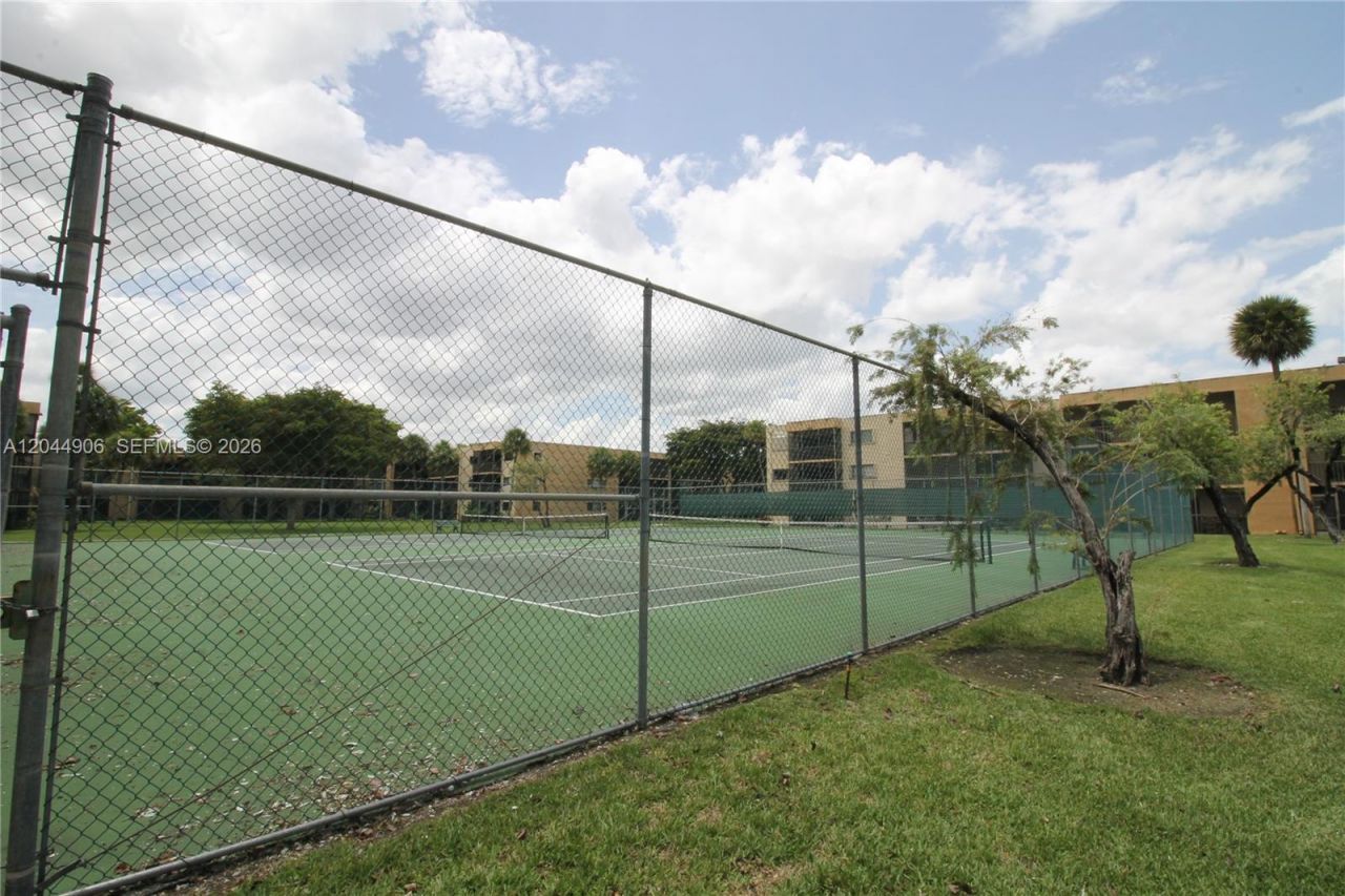 8415 SW 107th Ave, Unit 359W, Miami, FL 33173 Photo