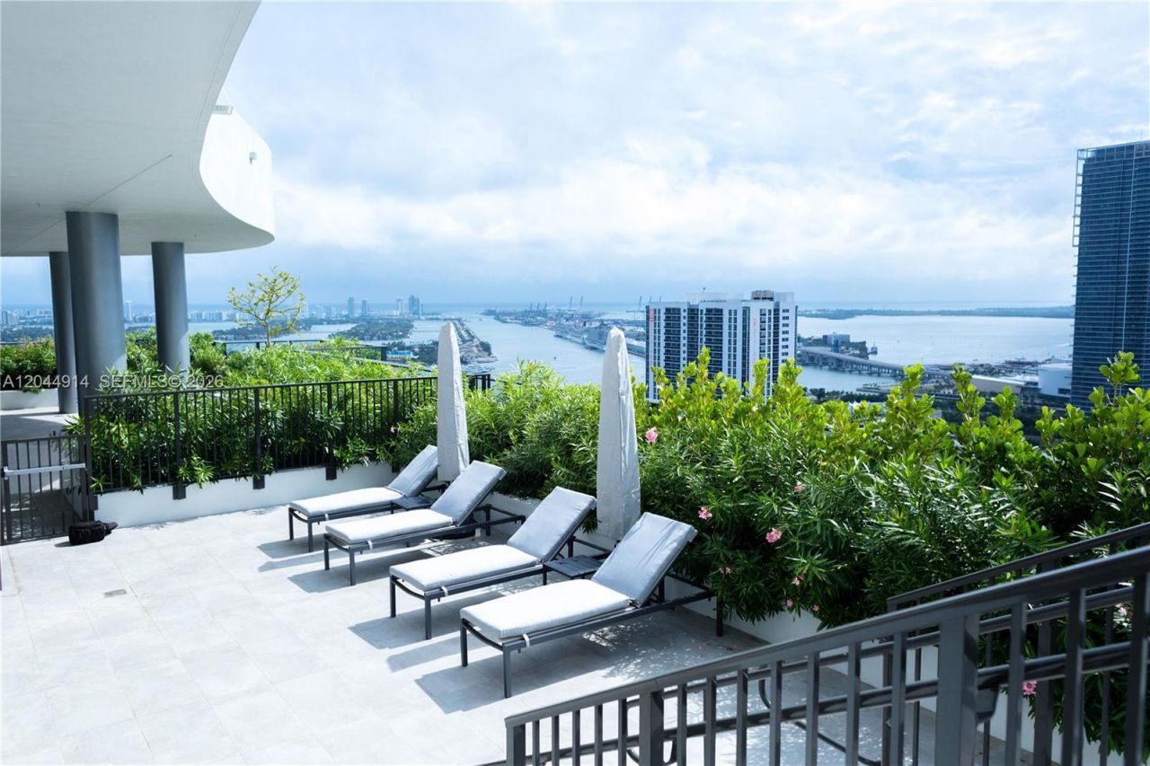 1600 NE 1st Ave, Unit 2814, Miami, FL 33132 Photo