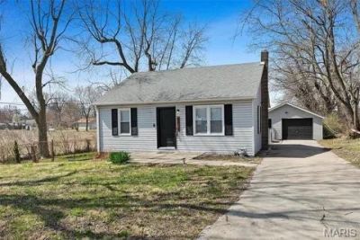 4713 Warnock Avenue, Granite City, IL 62040 Main Photo