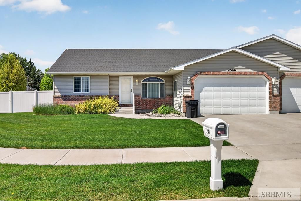 2546 Brandon Drive, Idaho Falls, ID 83402 Main Photo