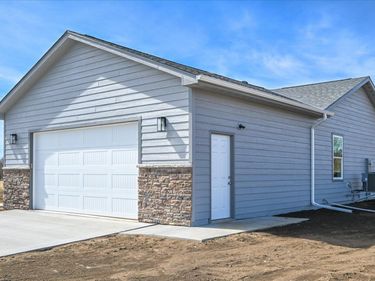 210 HARVEST HILLS Drive, WOODBINE, IA 51579
