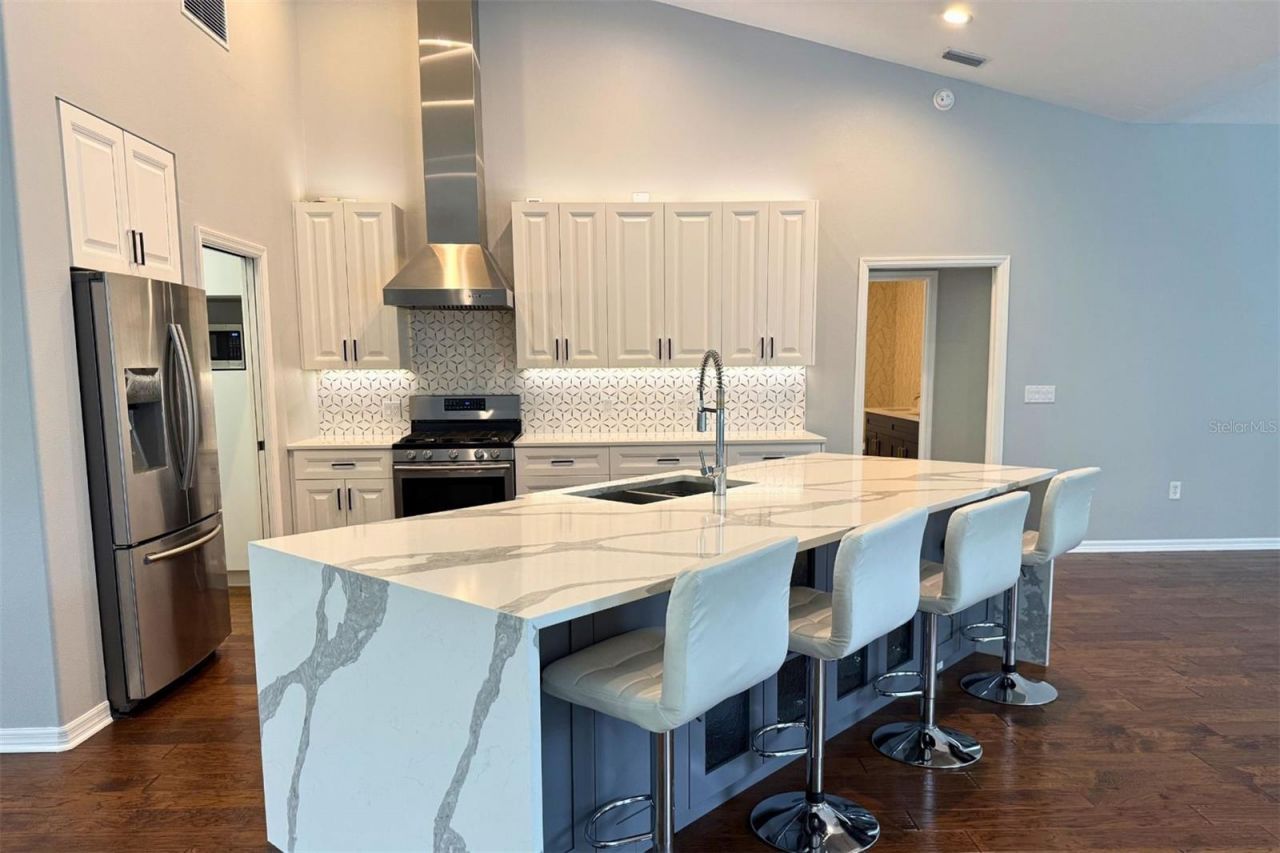 4824 Hanging Moss Lane, Sarasota, FL 34238 Photo