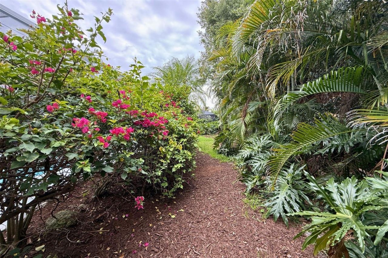 4824 Hanging Moss Lane, Sarasota, FL 34238 Photo