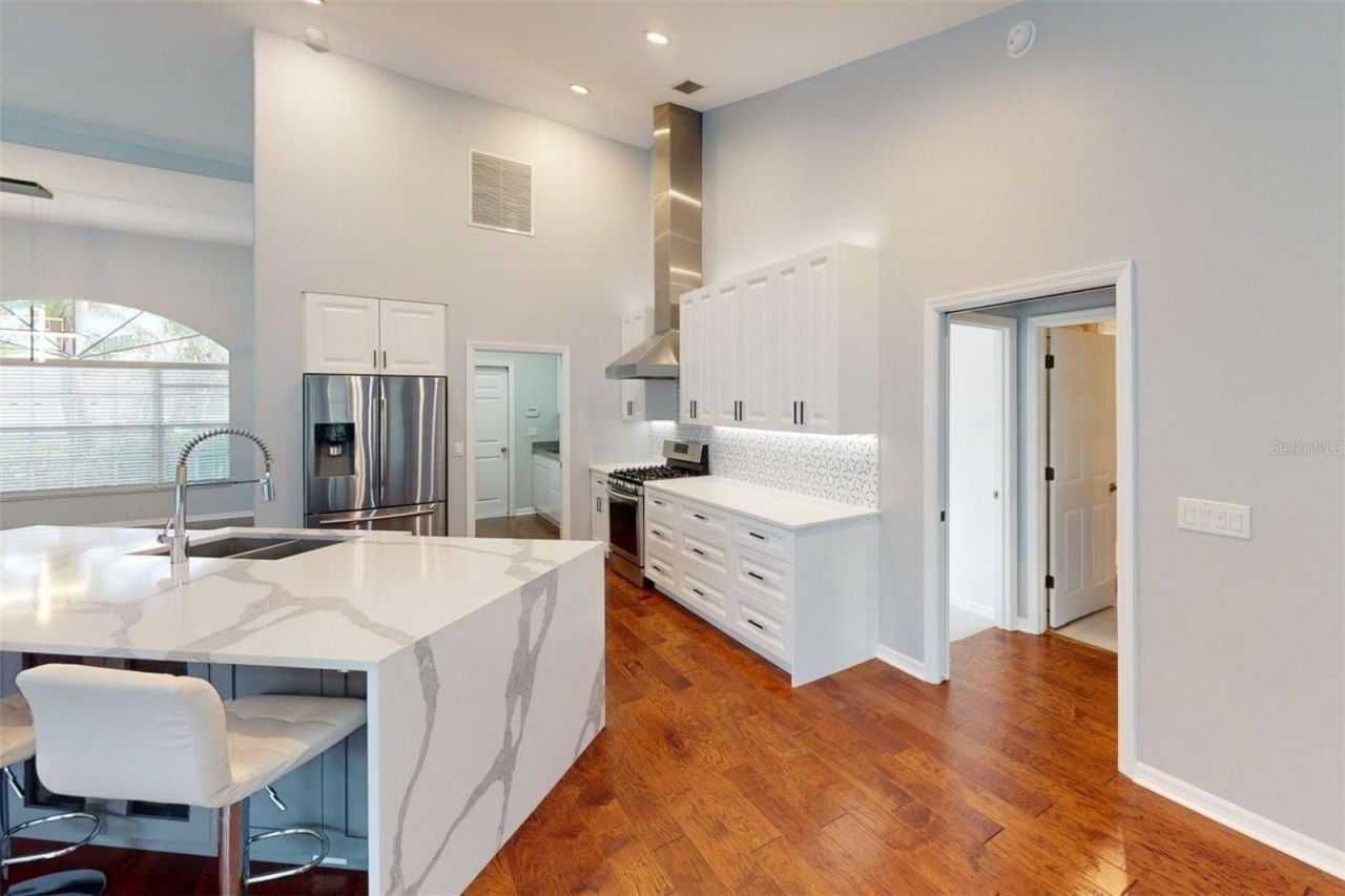 4824 Hanging Moss Lane, Sarasota, FL 34238 Photo