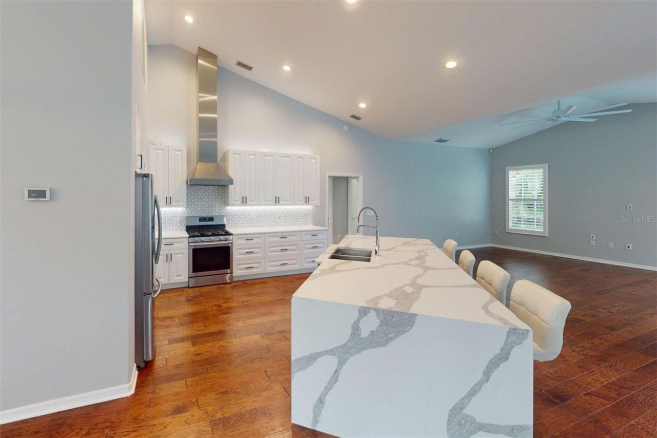 4824 Hanging Moss Lane, Sarasota, FL 34238 Photo