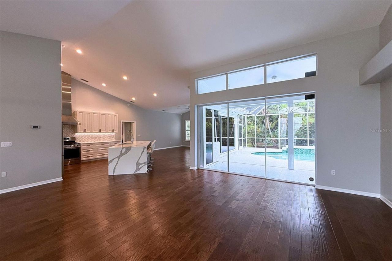 4824 Hanging Moss Lane, Sarasota, FL 34238 Photo