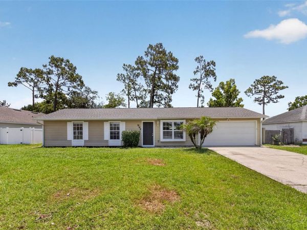 1762 MEREDITH AVENUE , DELTONA, FL 32738