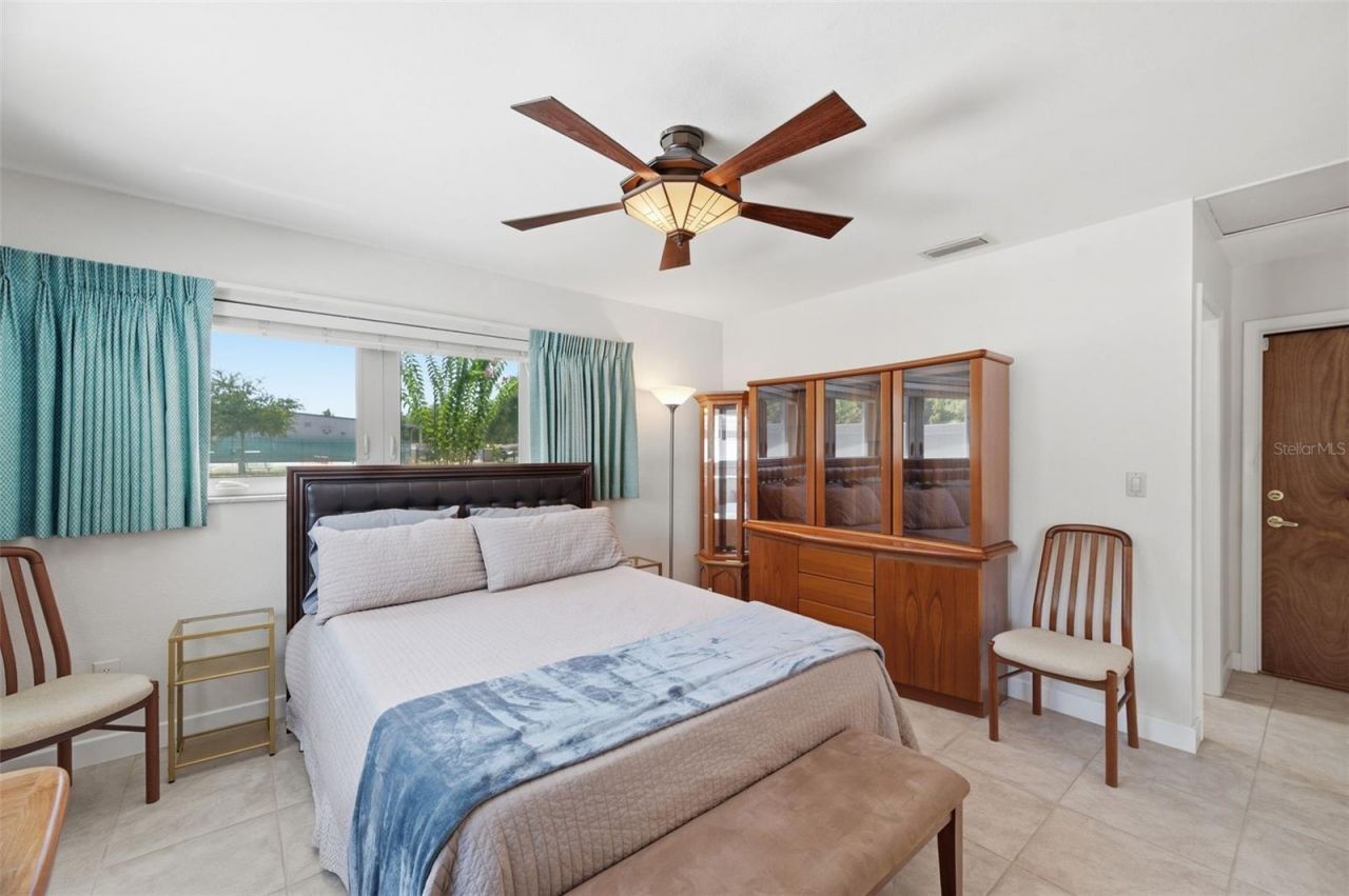 5915 46th Avenue N, Kenneth City, FL 33709 Photo