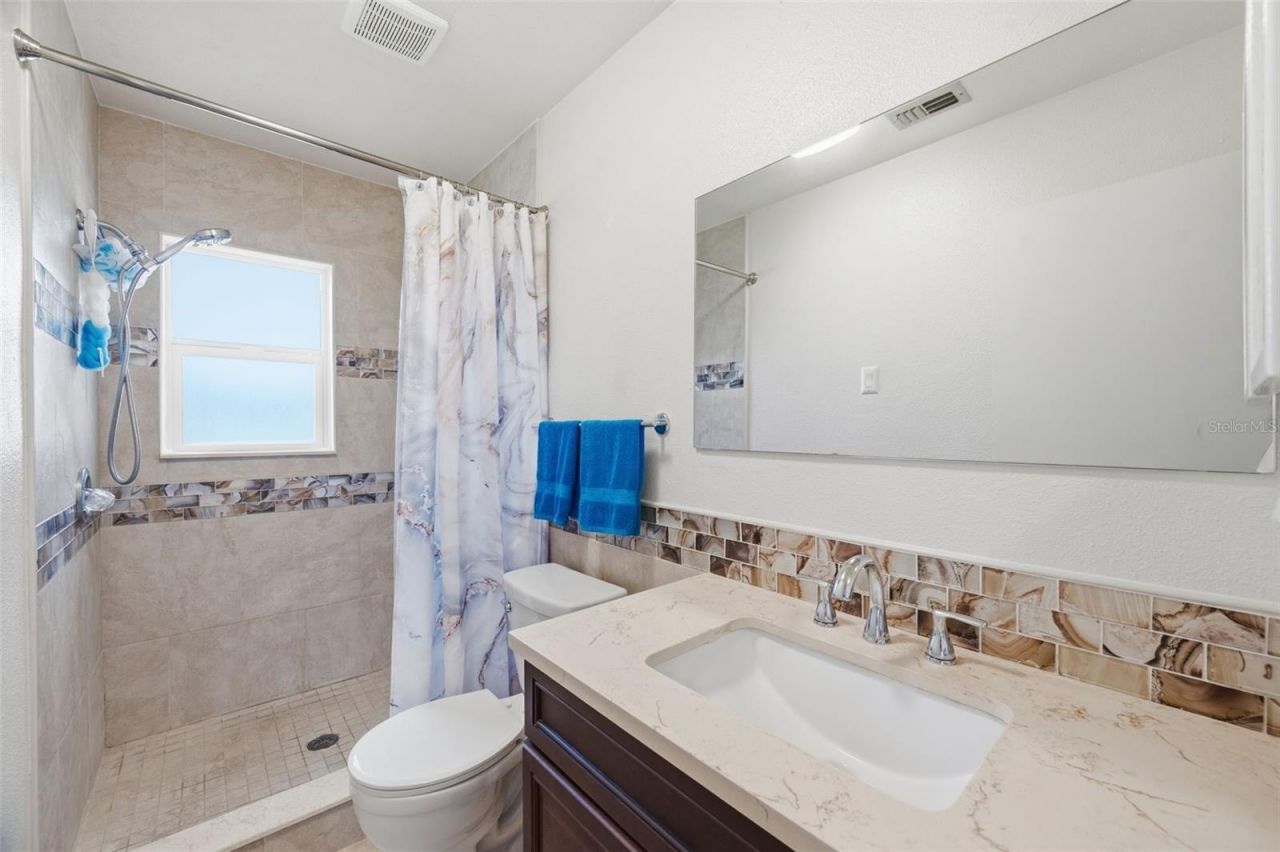 5915 46th Avenue N, Kenneth City, FL 33709 Photo