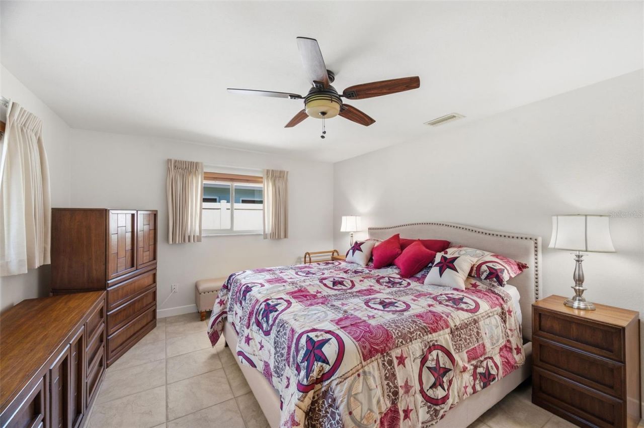 5915 46th Avenue N, Kenneth City, FL 33709 Photo