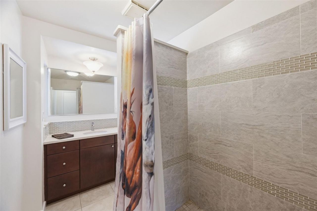 5915 46th Avenue N, Kenneth City, FL 33709 Photo