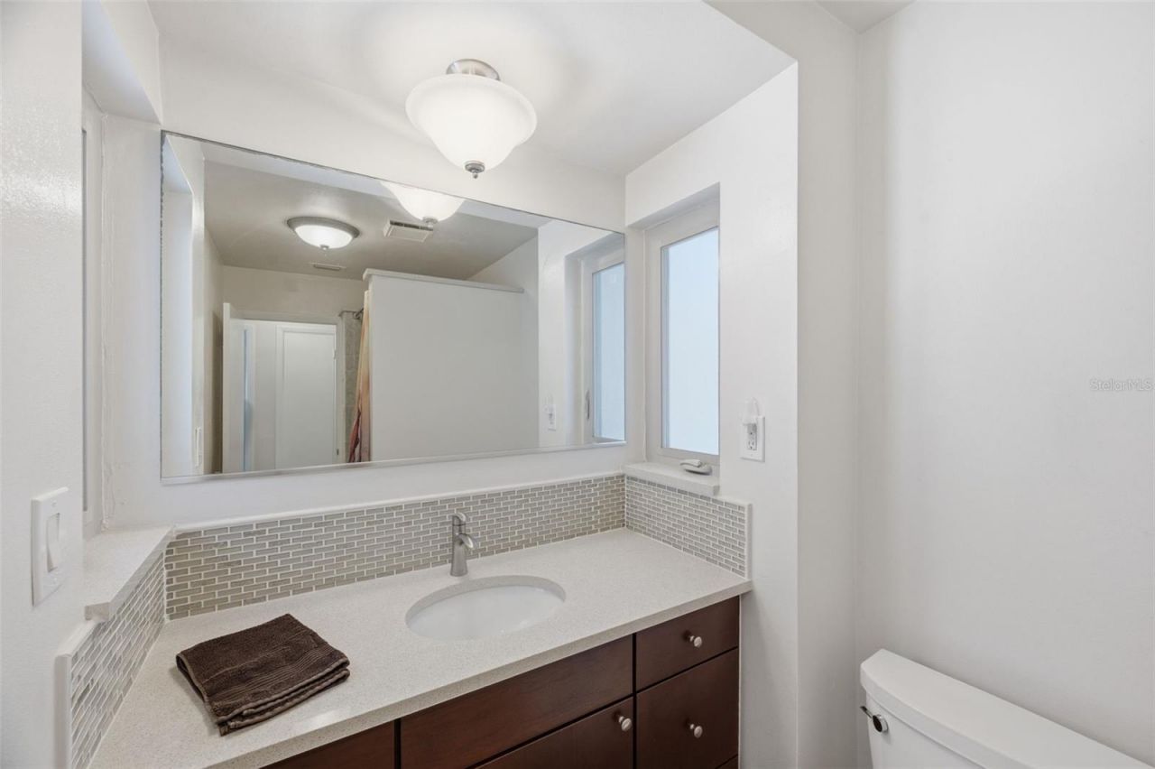 5915 46th Avenue N, Kenneth City, FL 33709 Photo