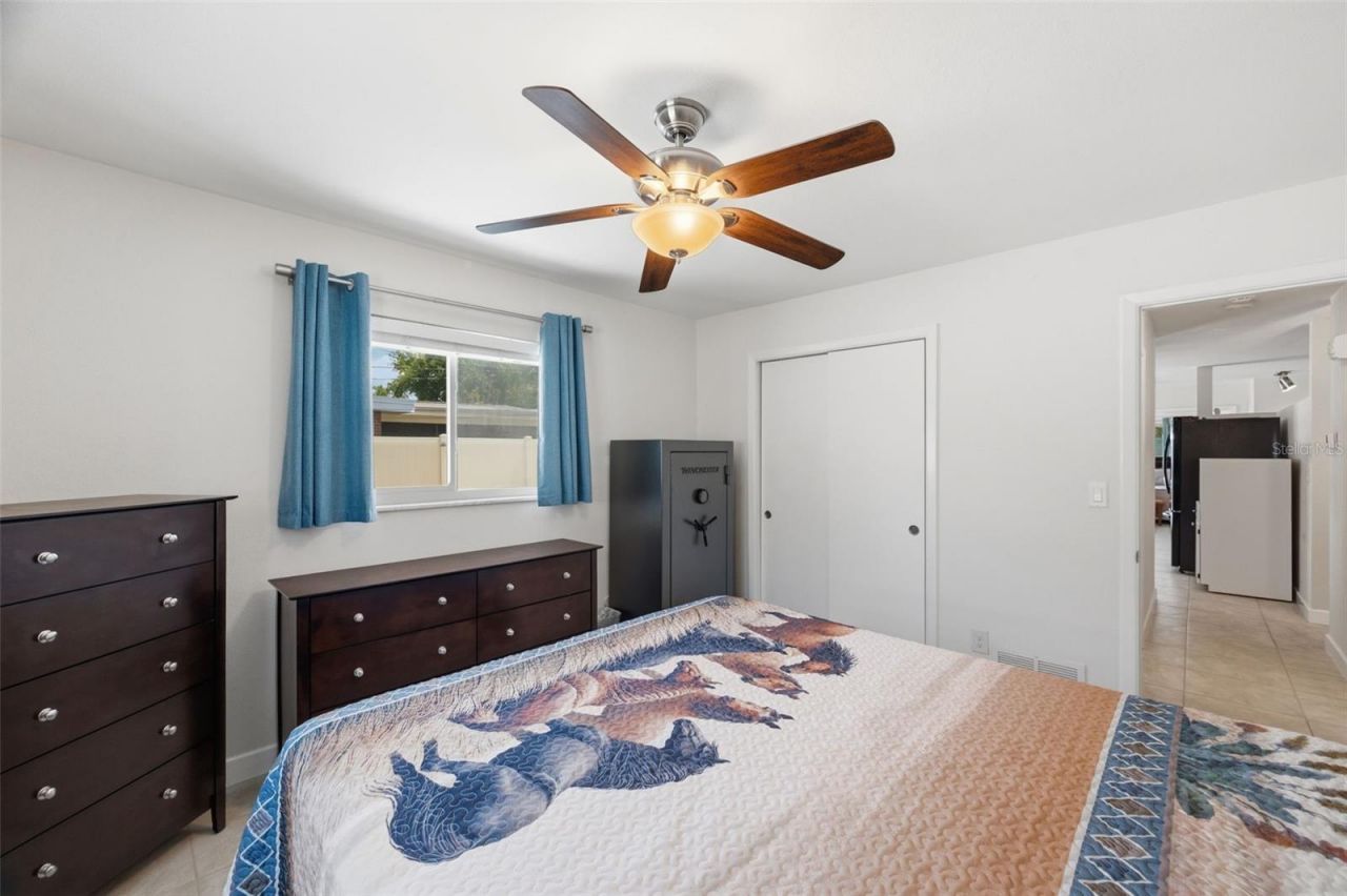 5915 46th Avenue N, Kenneth City, FL 33709 Photo