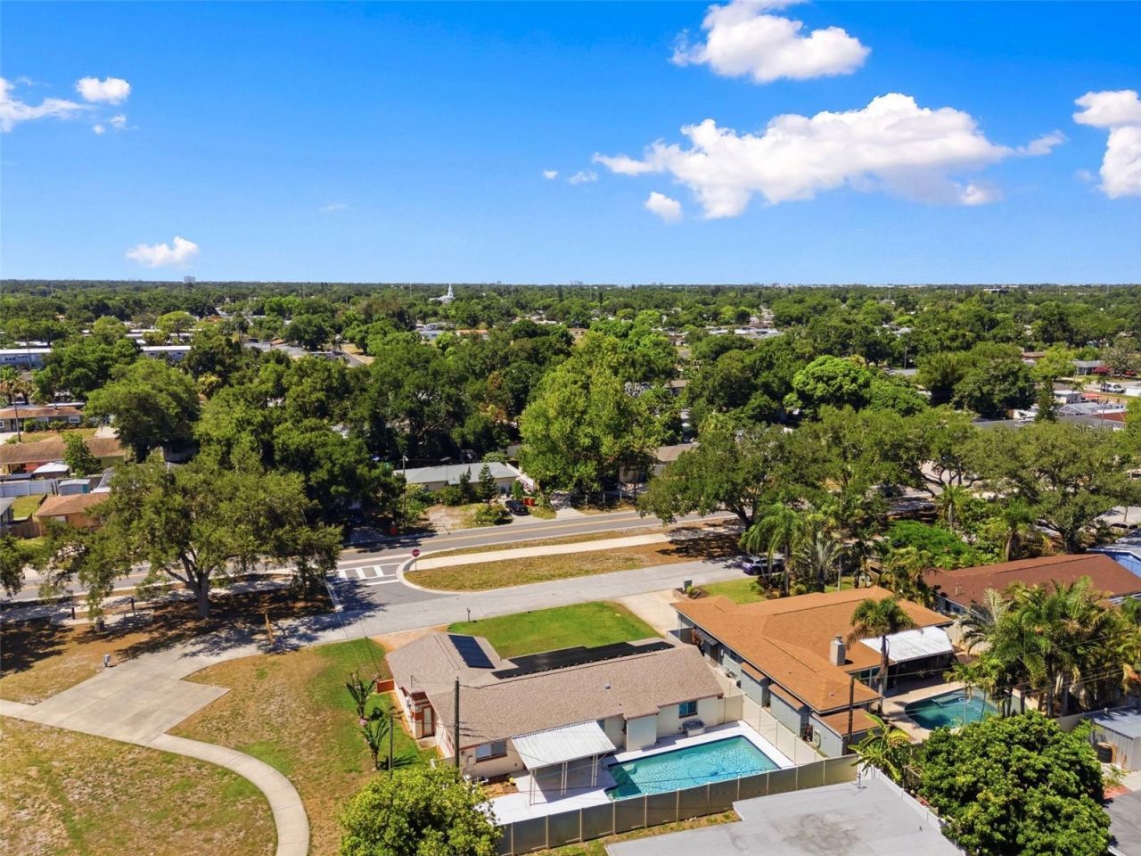 5915 46th Avenue N, Kenneth City, FL 33709 Photo